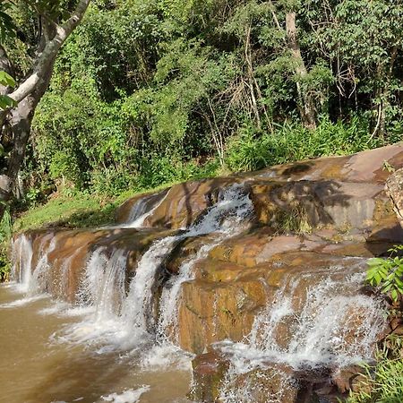 Chales Cachoeira Do Cafundo Bueno Brandao Exterior photo